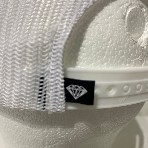 Pre-Owned DIAMOND X NAUTICA COMPETITION TRUCKER HAT - WHITE - Picture 4 of 8